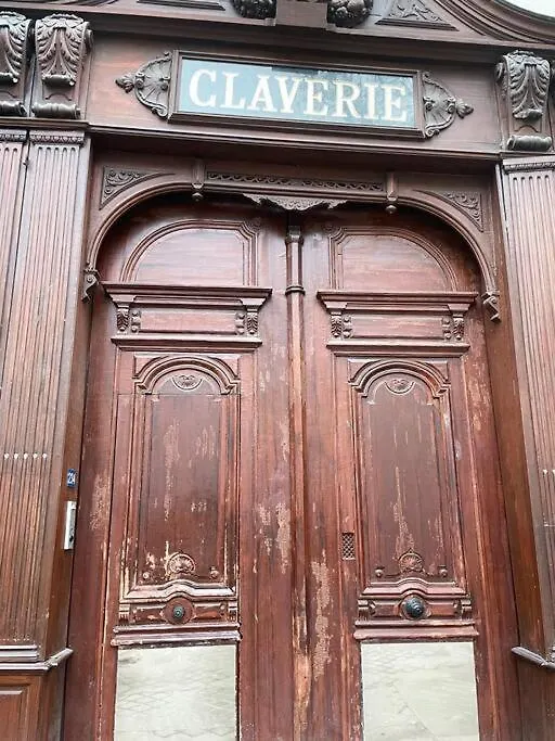 Parisien, Le Louis Blanc Apartment Paris